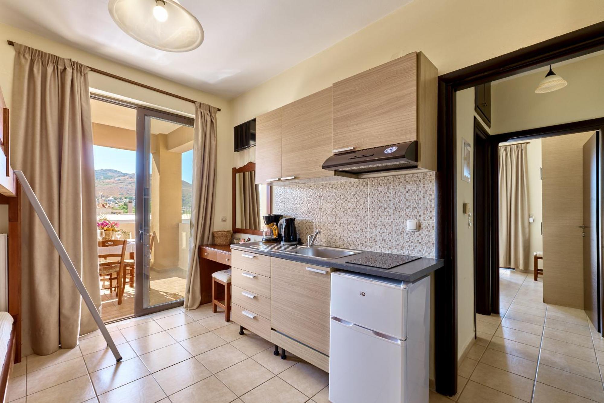 Villa Gereoudis Seaview Apartments-Pool & Bar Kolymbari Exterior photo